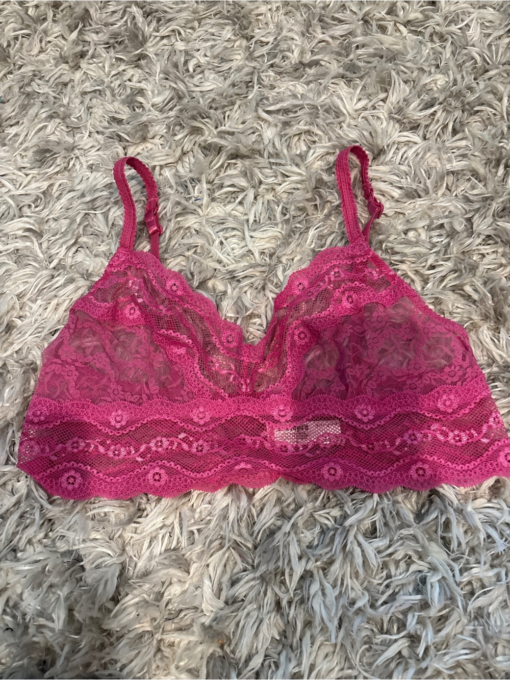 b.tempt'd by Wacoal Lace Kiss
Bralette Magenta / Hot Pink Size L
